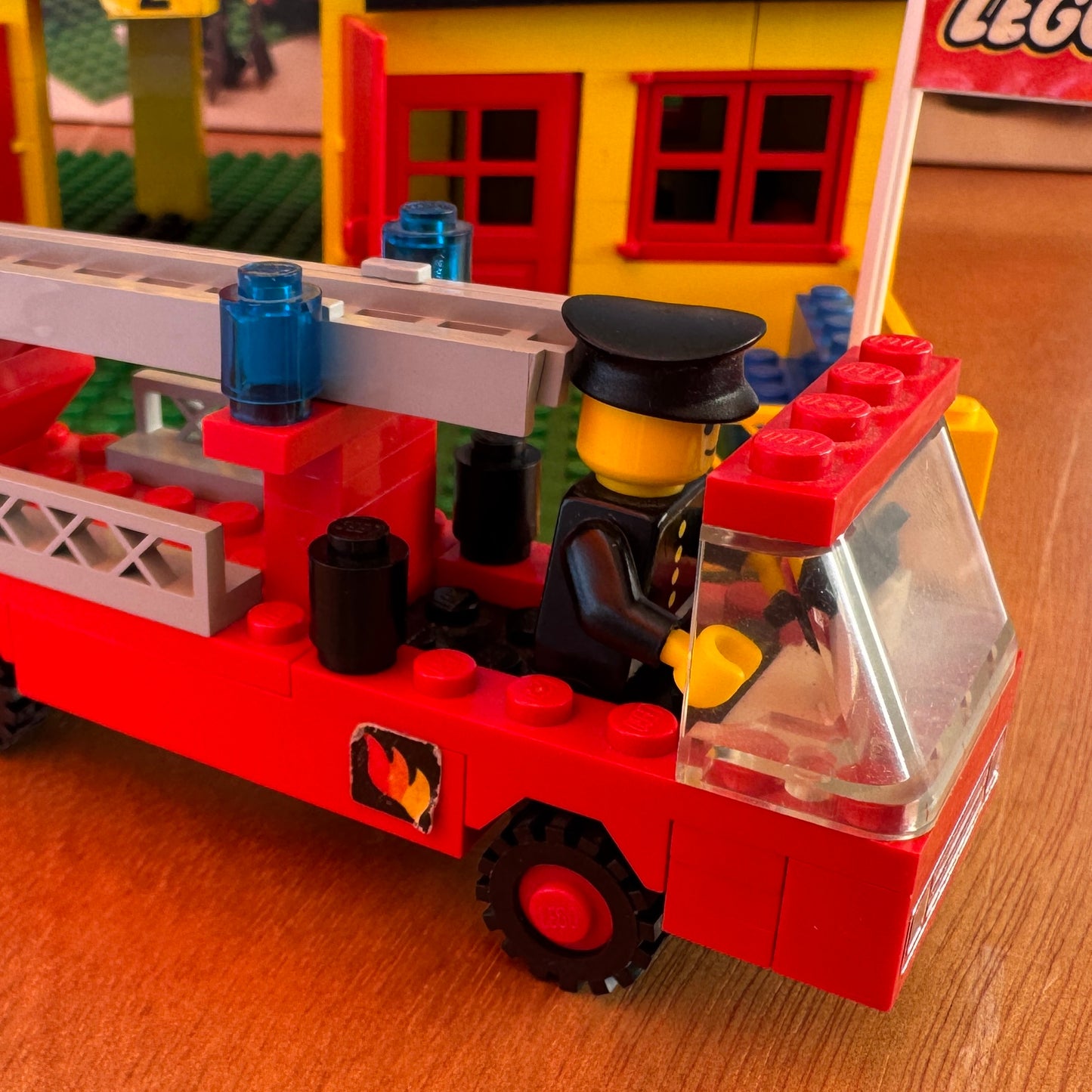 Alte LEGO Feuerwache 374 komplett mit OVP