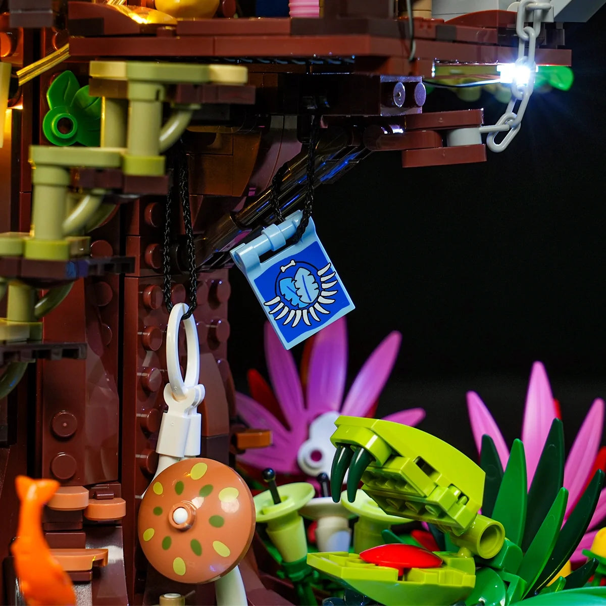 Lumibricks 10016 - Explorer Treehouse