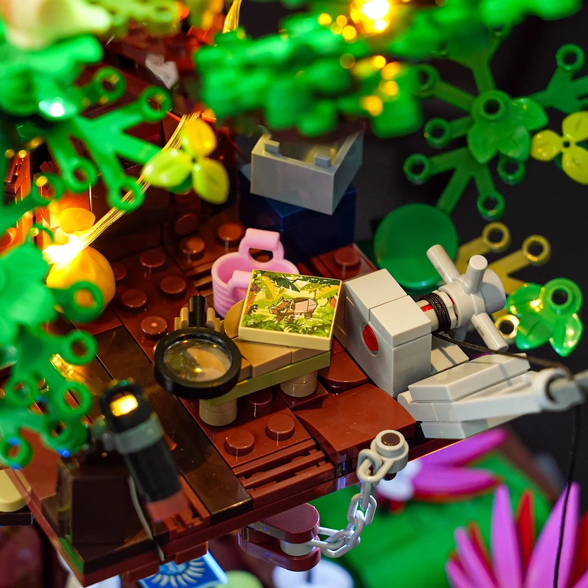 Lumibricks 10016 - Explorer Treehouse