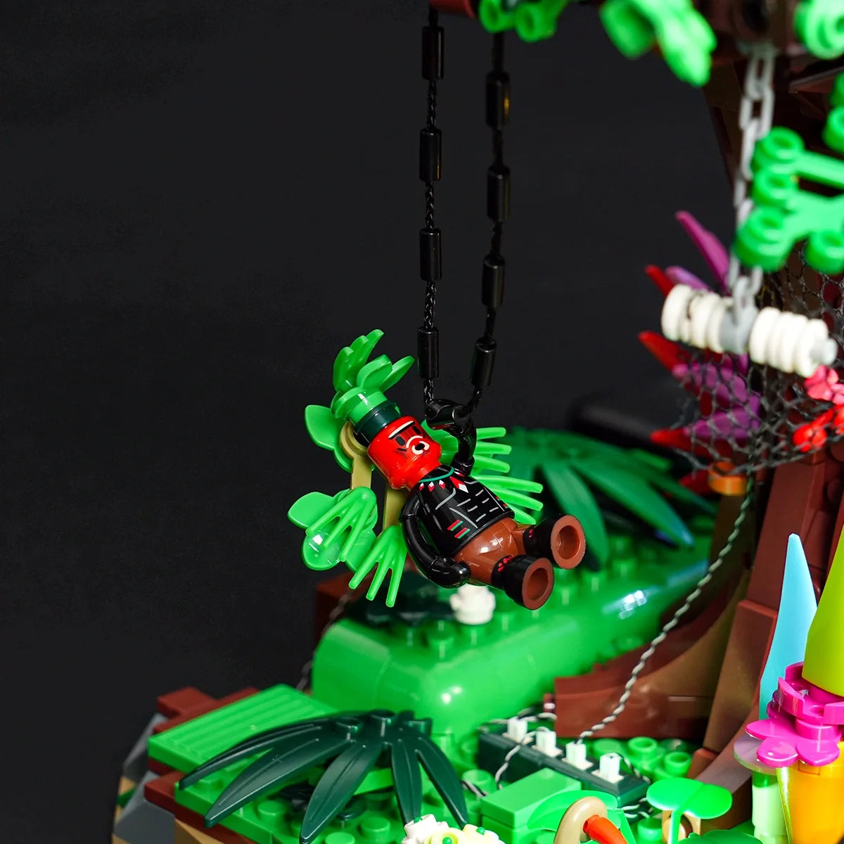 Lumibricks 10016 - Explorer Treehouse