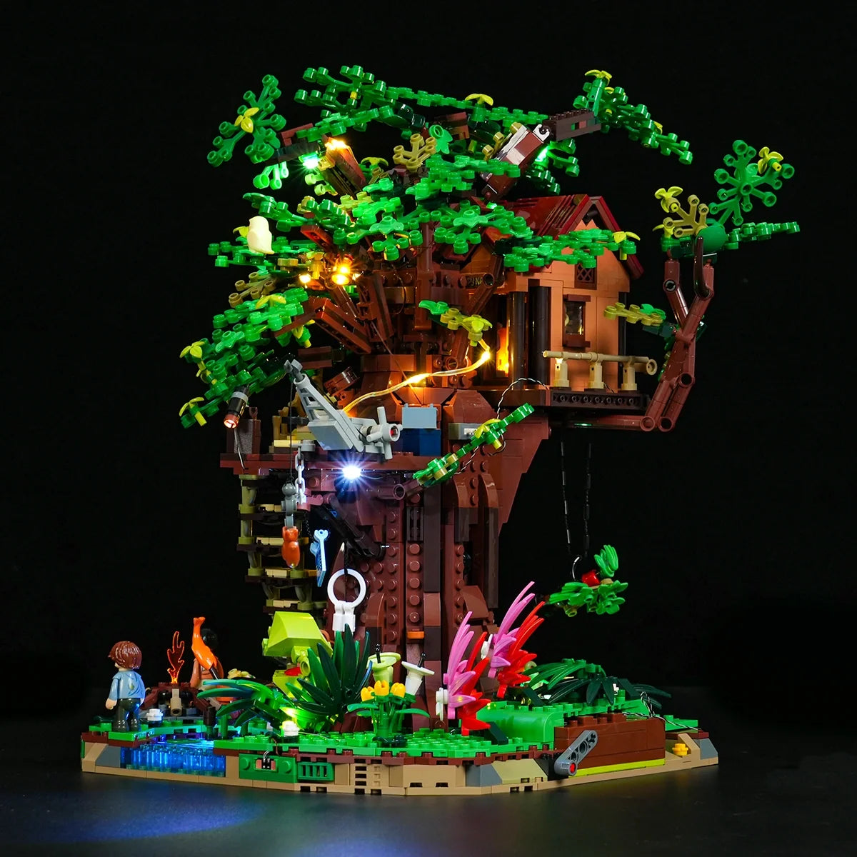 Lumibricks 10016 - Explorer Treehouse