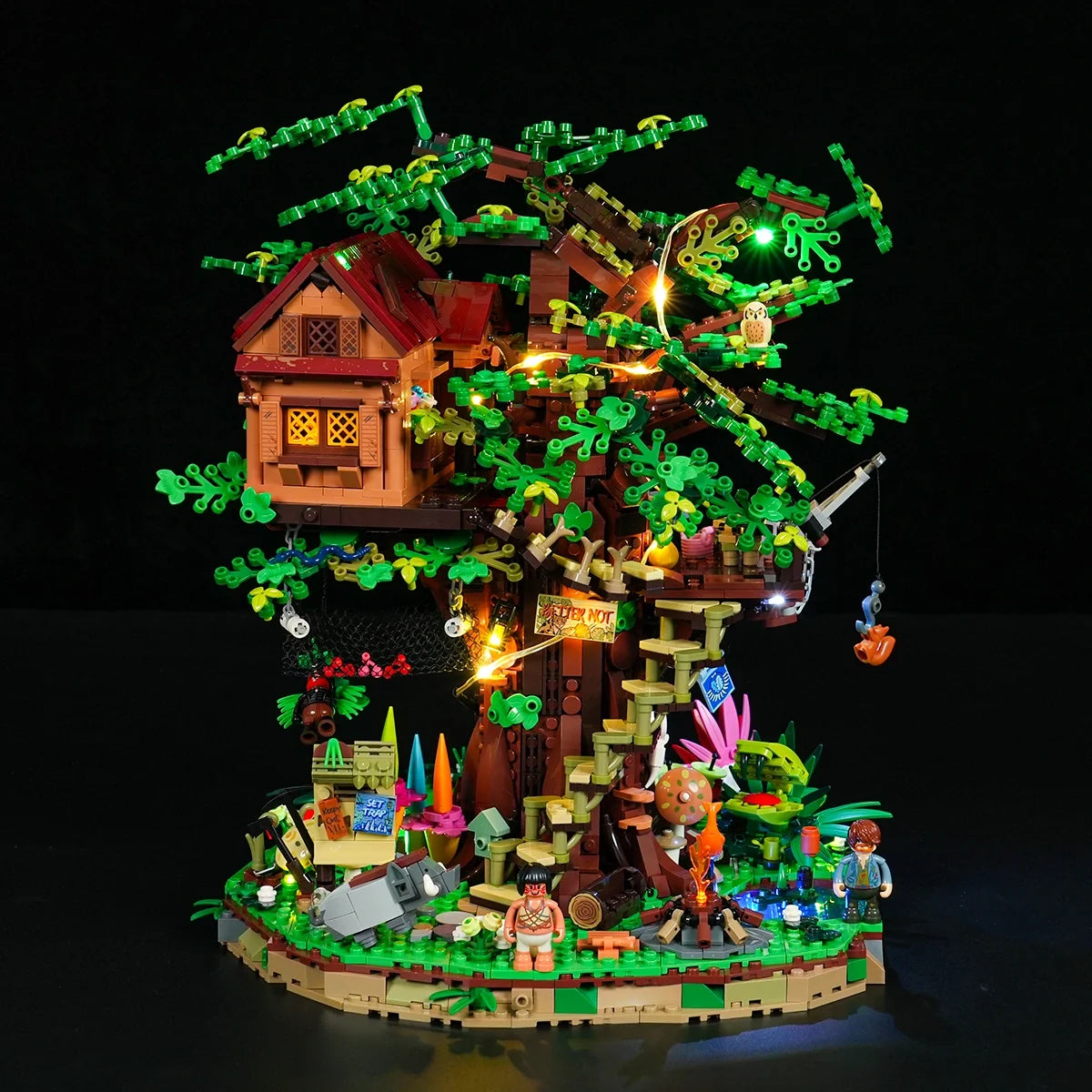 Lumibricks 10016 - Explorer Treehouse