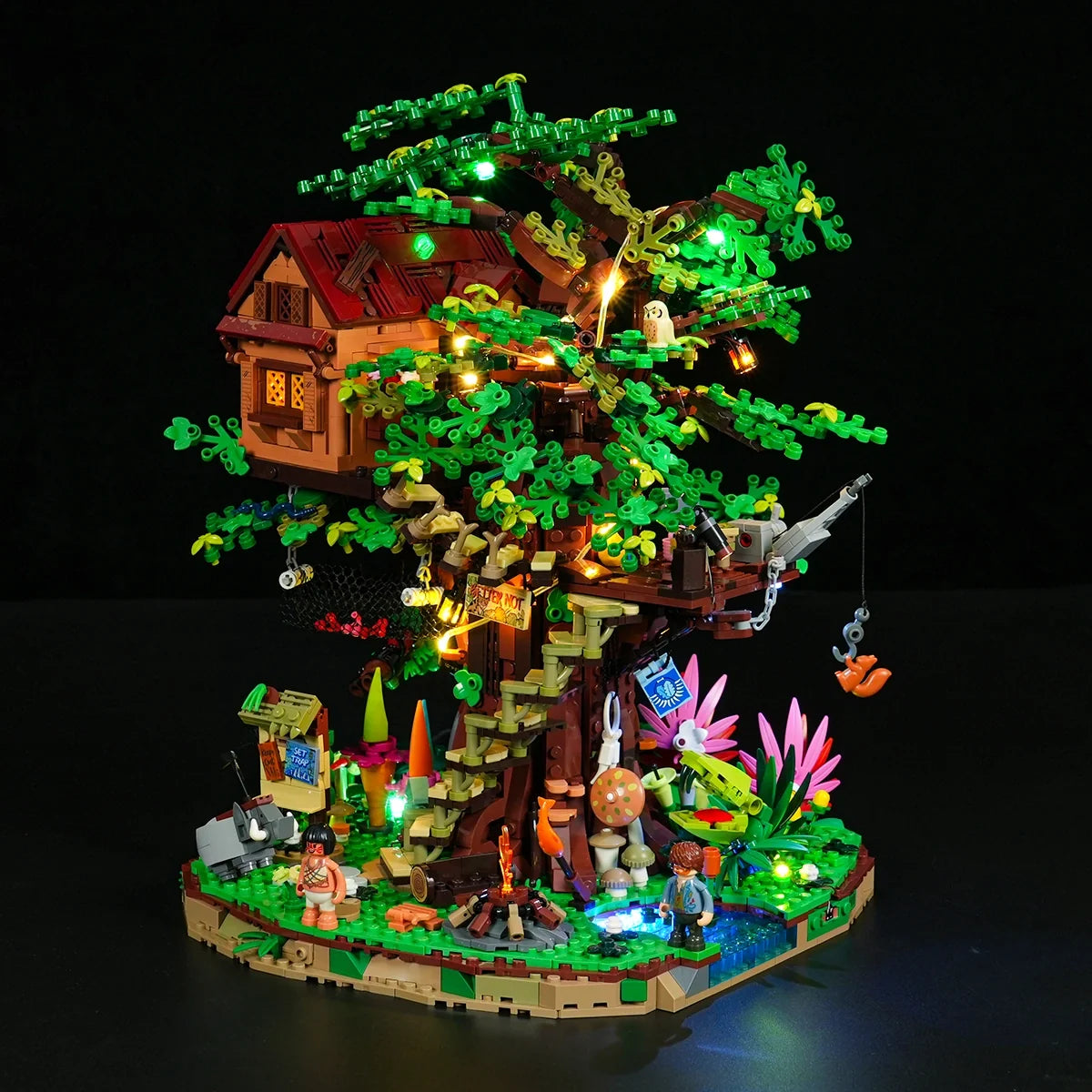 Lumibricks 10016 - Explorer Treehouse