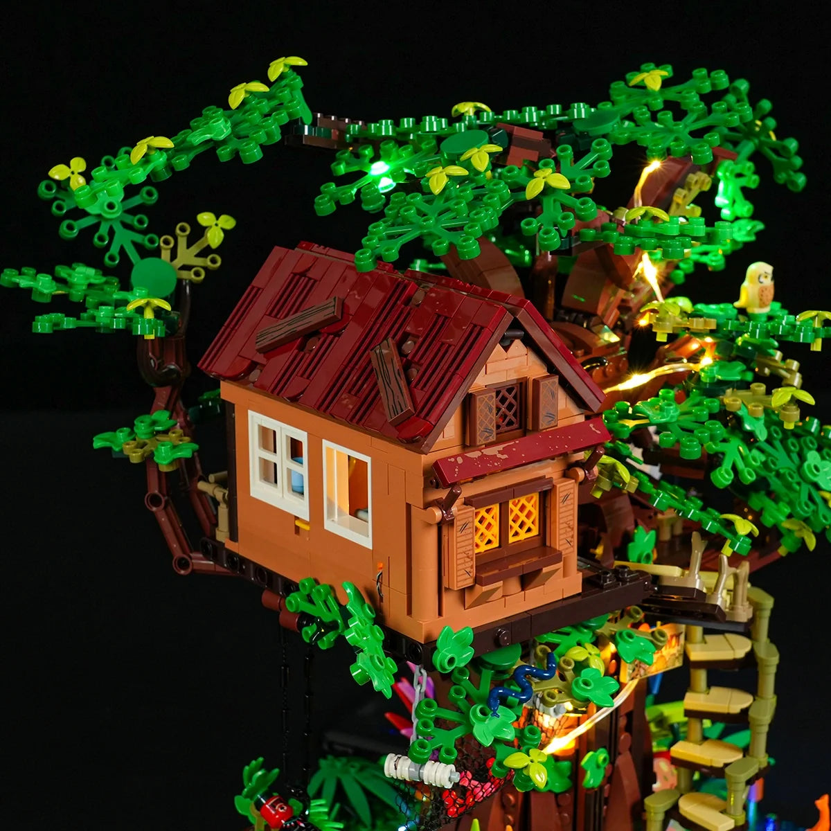 Lumibricks 10016 - Explorer Treehouse