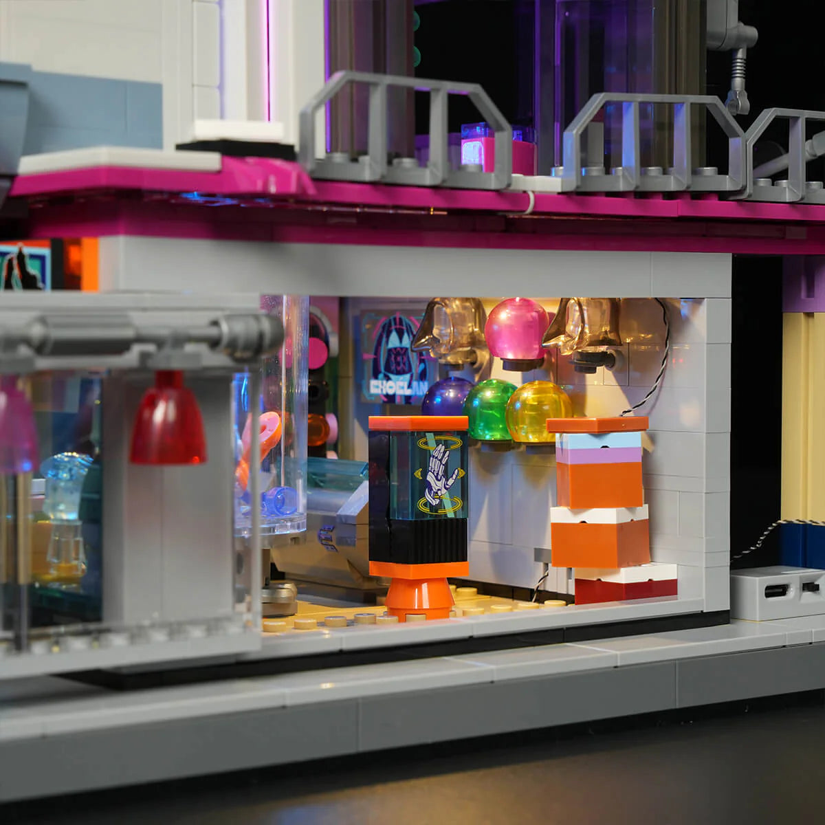 Lumibricks 17007 / L9118 - Cyber Couture Galleria - Cyber Couture Gallerie