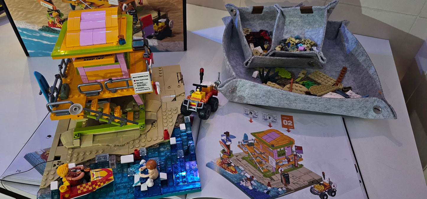 Lumibricks 18008 - Beach Lifeguard Tower - Strandrettungsturm - USED