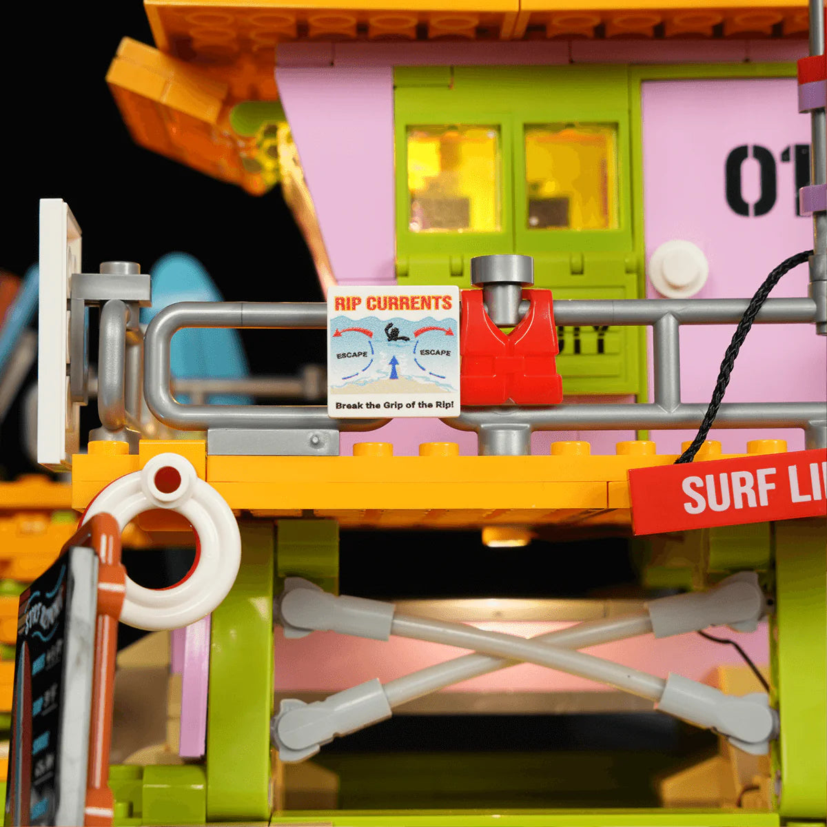 Lumibricks 18008 - Beach Lifeguard Tower - Strandrettungsturm