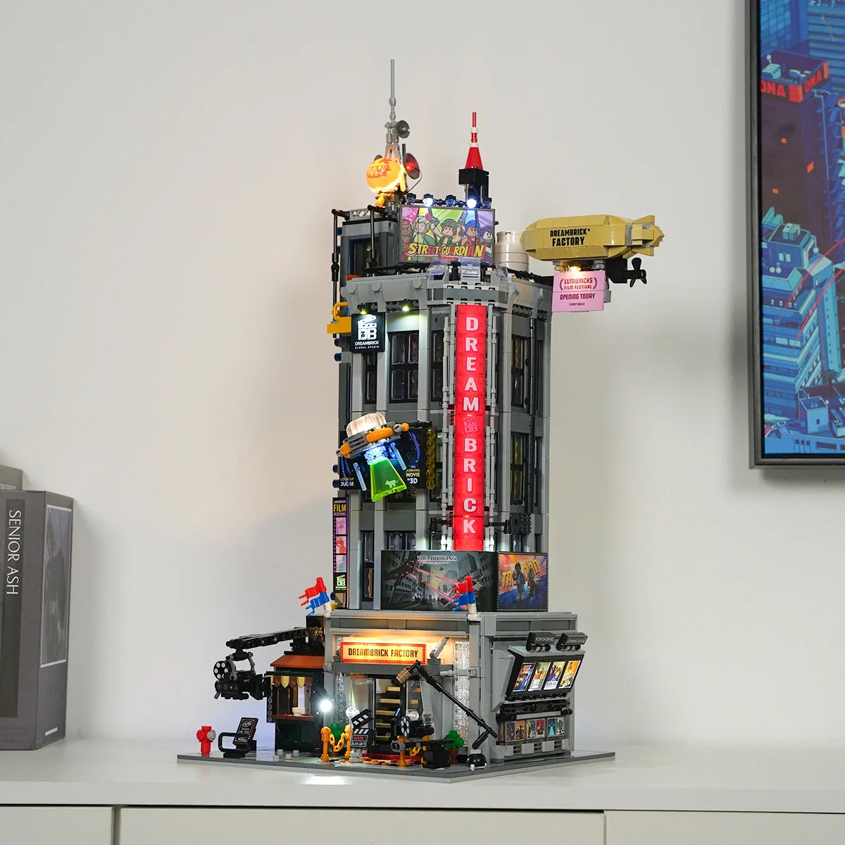 Lumibricks 19015 - Film Studio Tower