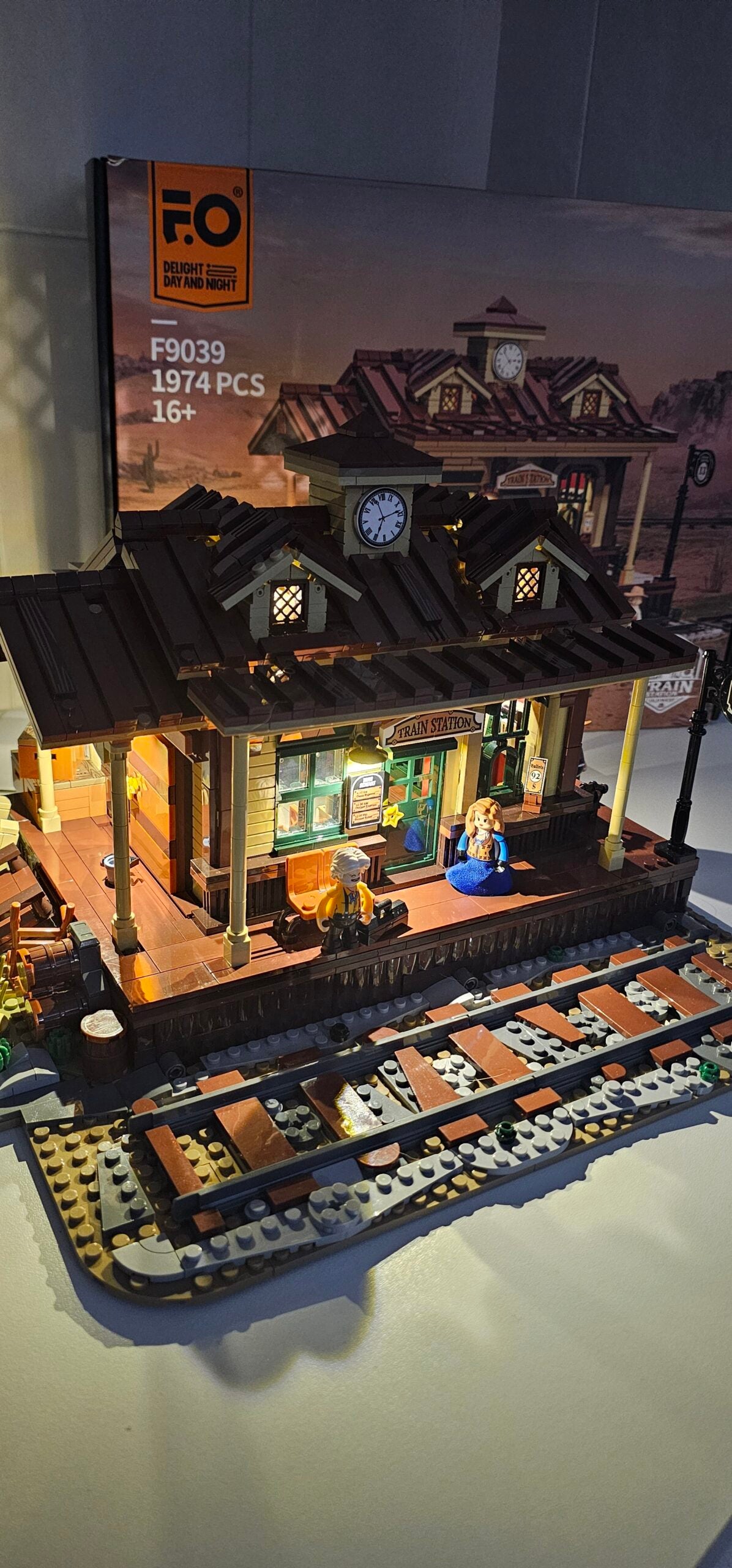 Lumibricks 14004 / F9039 - West Train Station - Bahnhof des Wilden Westens -USED-