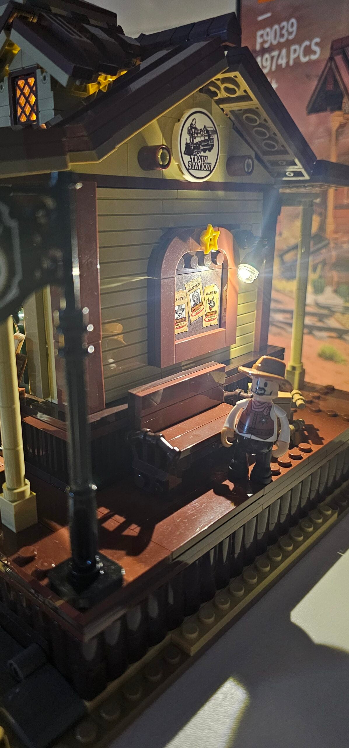 Lumibricks 14004 / F9039 - West Train Station - Bahnhof des Wilden Westens -USED-
