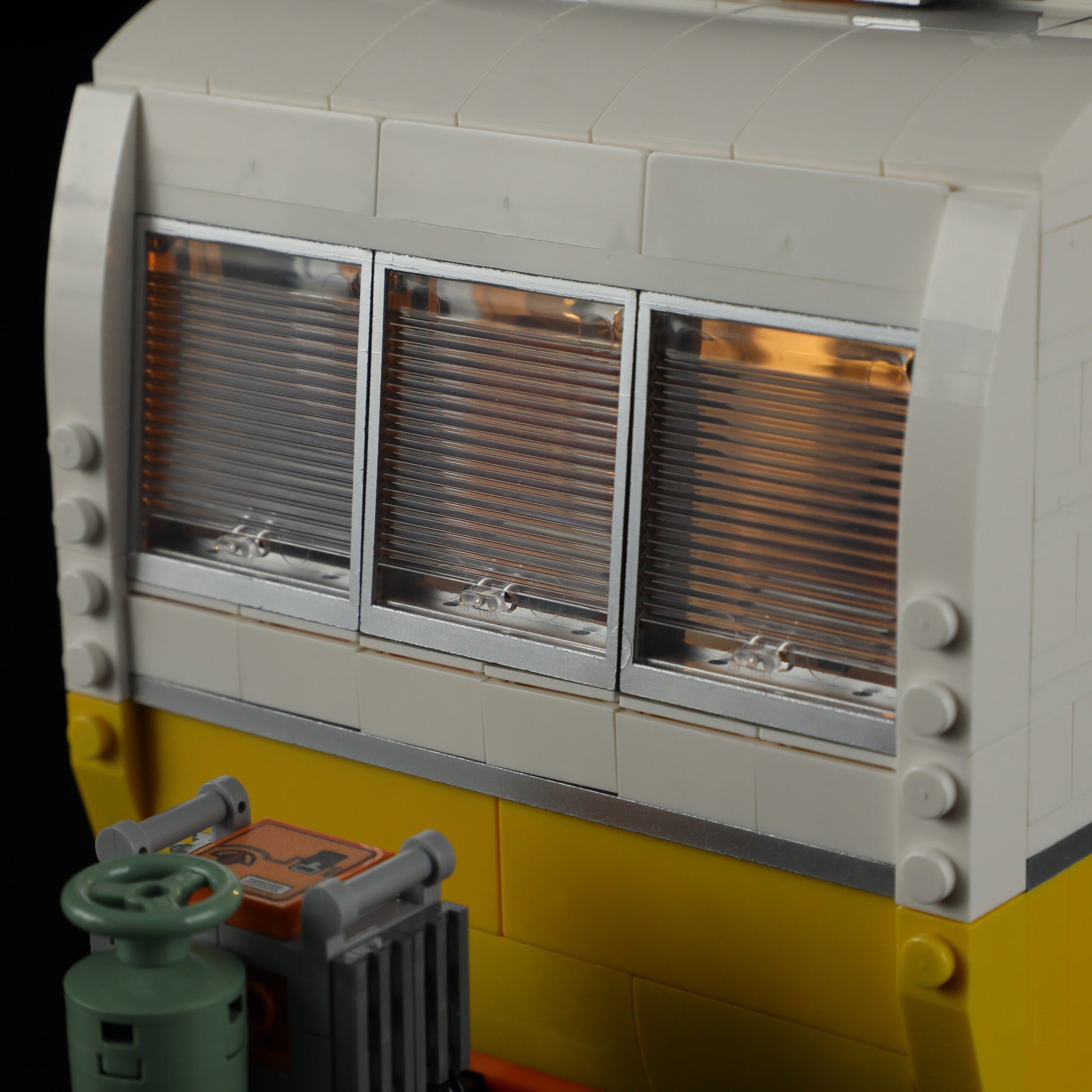 Lumibricks Funwhole F9032 - Travel Trailer - Wohnwagen