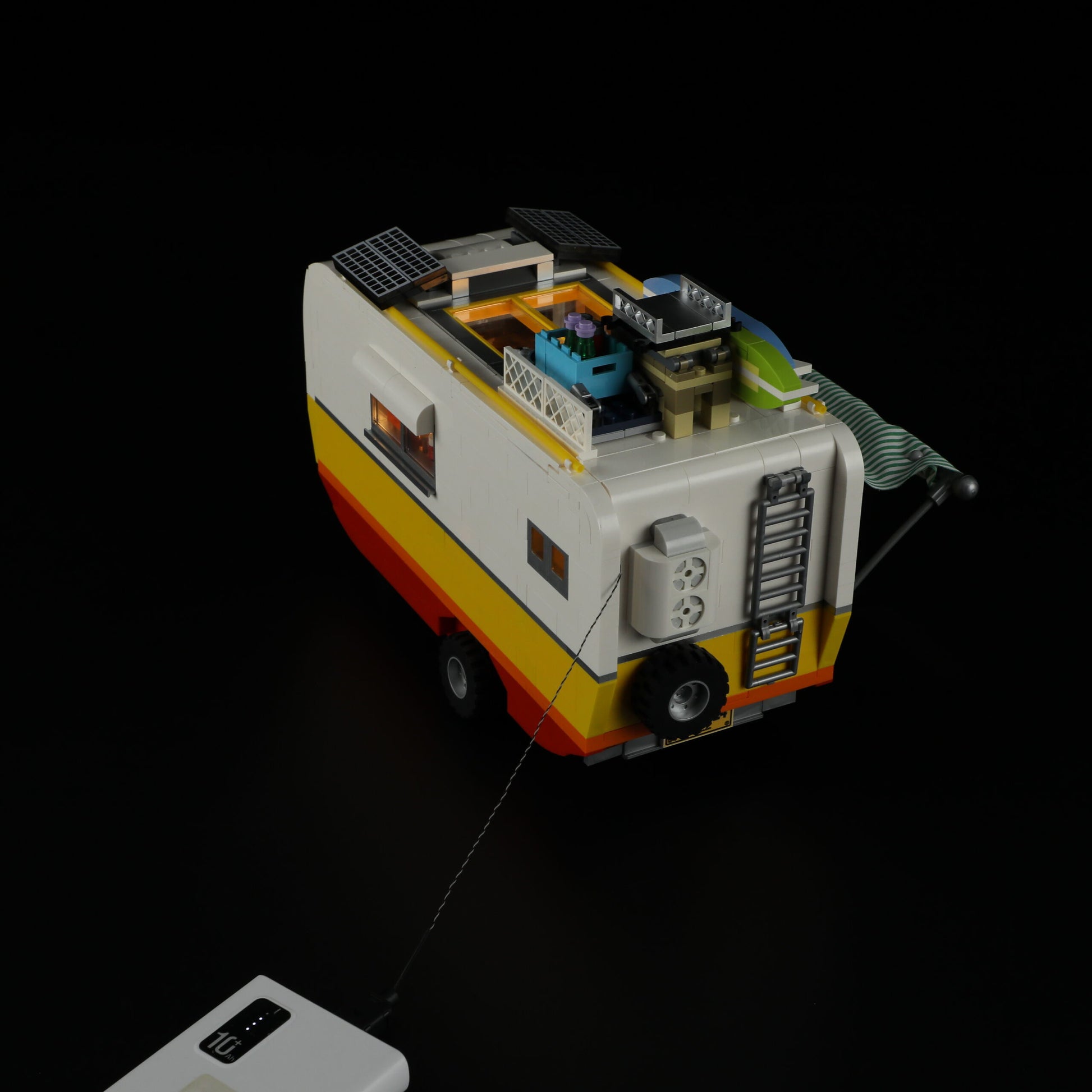 Lumibricks Funwhole F9032 - Travel Trailer - Wohnwagen