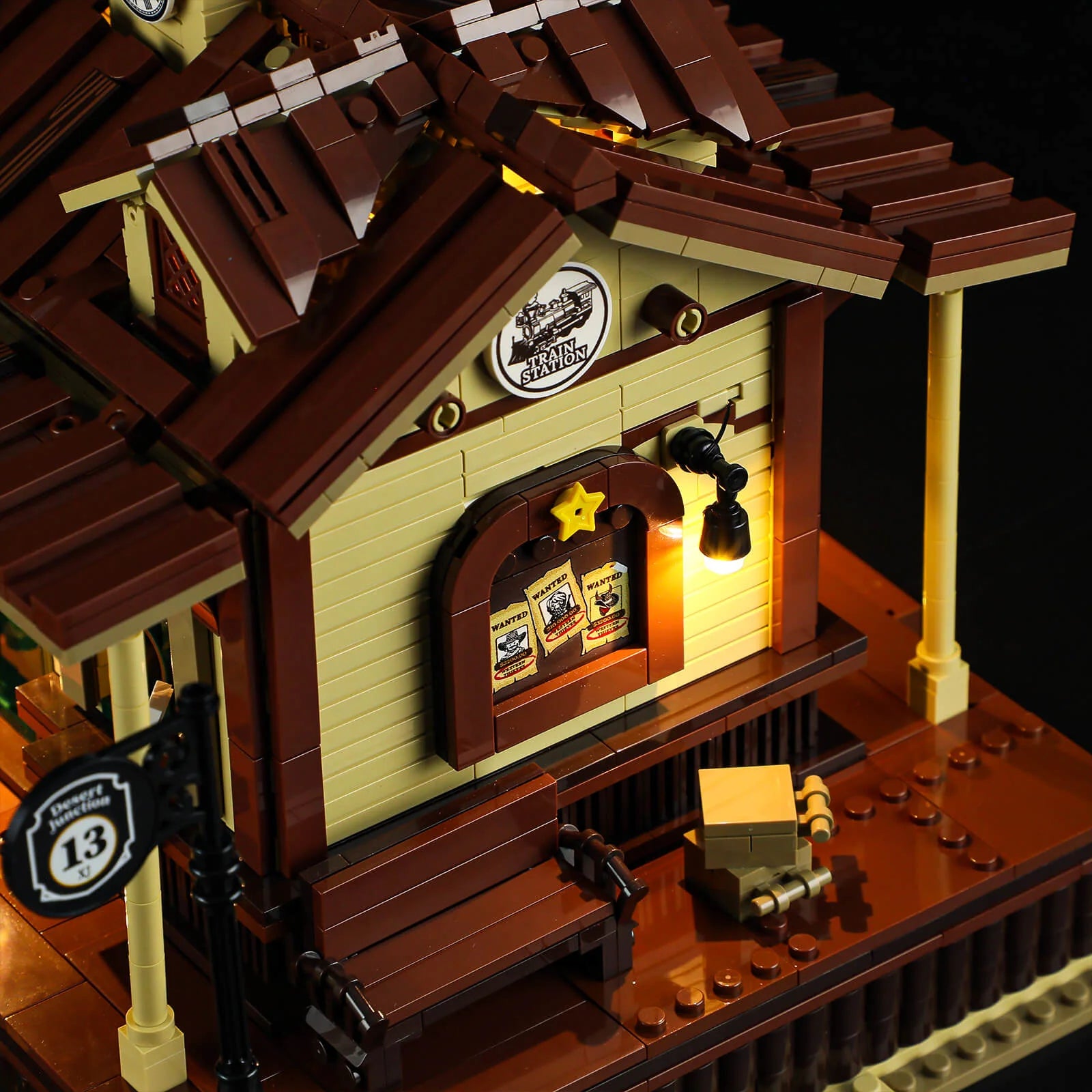 Lumibricks F9039 - West Train Station - Bahnhof des Wilden Westens