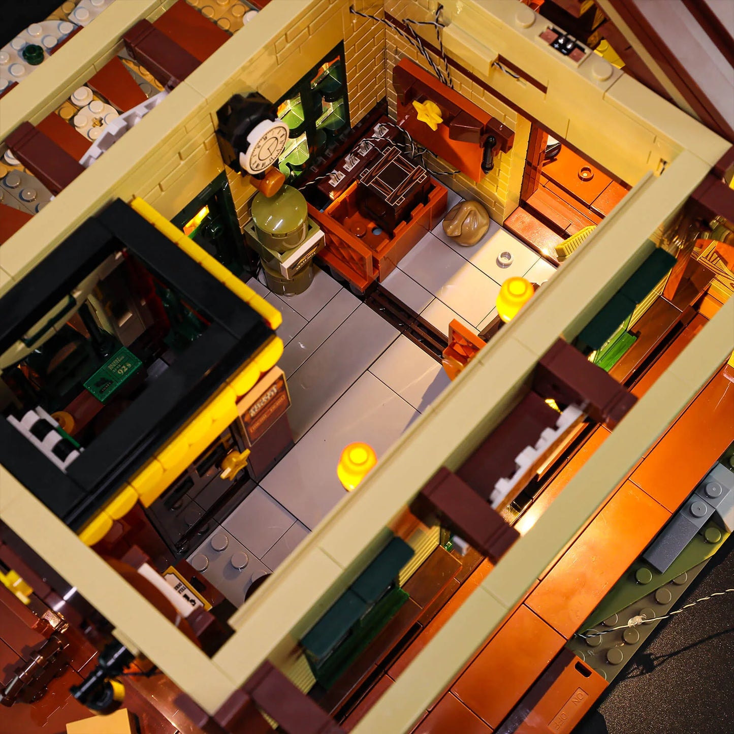 Lumibricks F9039 - West Train Station - Bahnhof des Wilden Westens