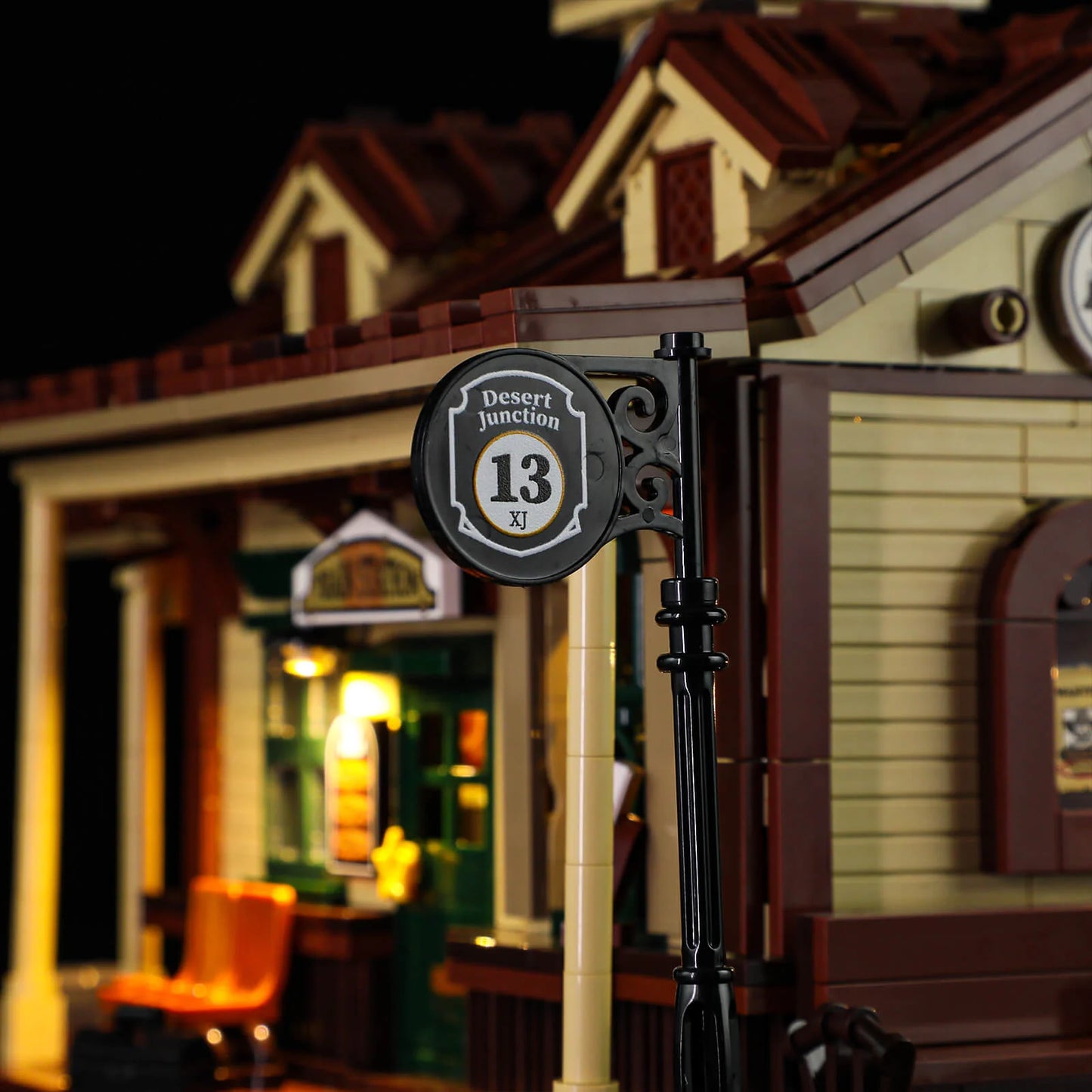 Lumibricks F9039 - West Train Station - Bahnhof des Wilden Westens