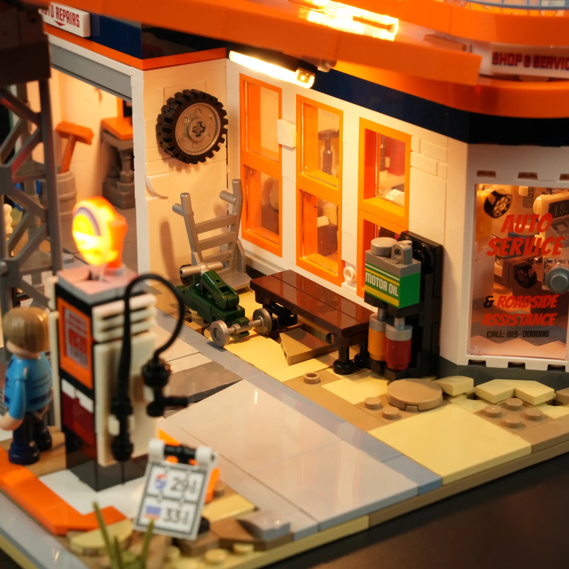 Lumibricks F9065 - Gas Station - Tankstelle