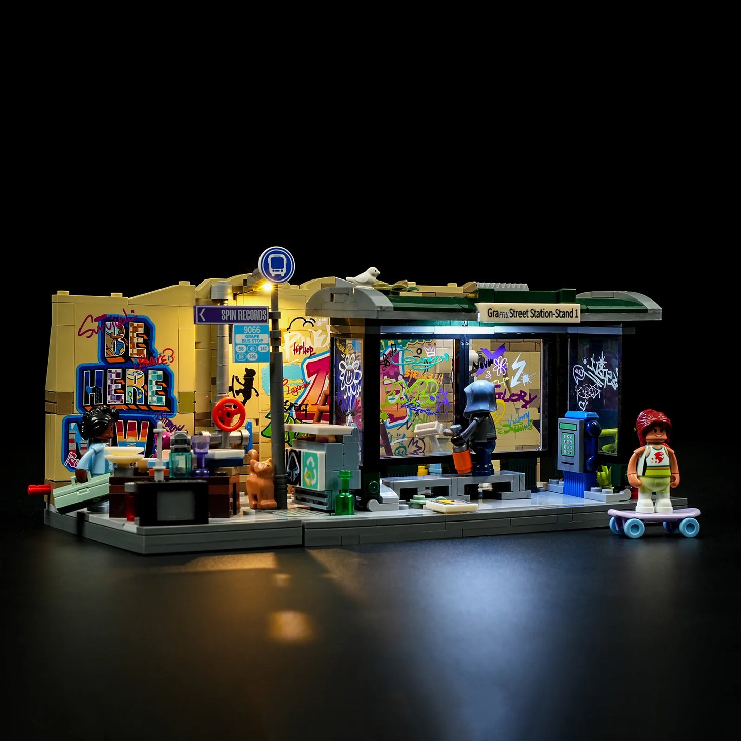 Lumibricks F9066 - Graffiti Bus Stop - Graffiti-Bushaltestelle