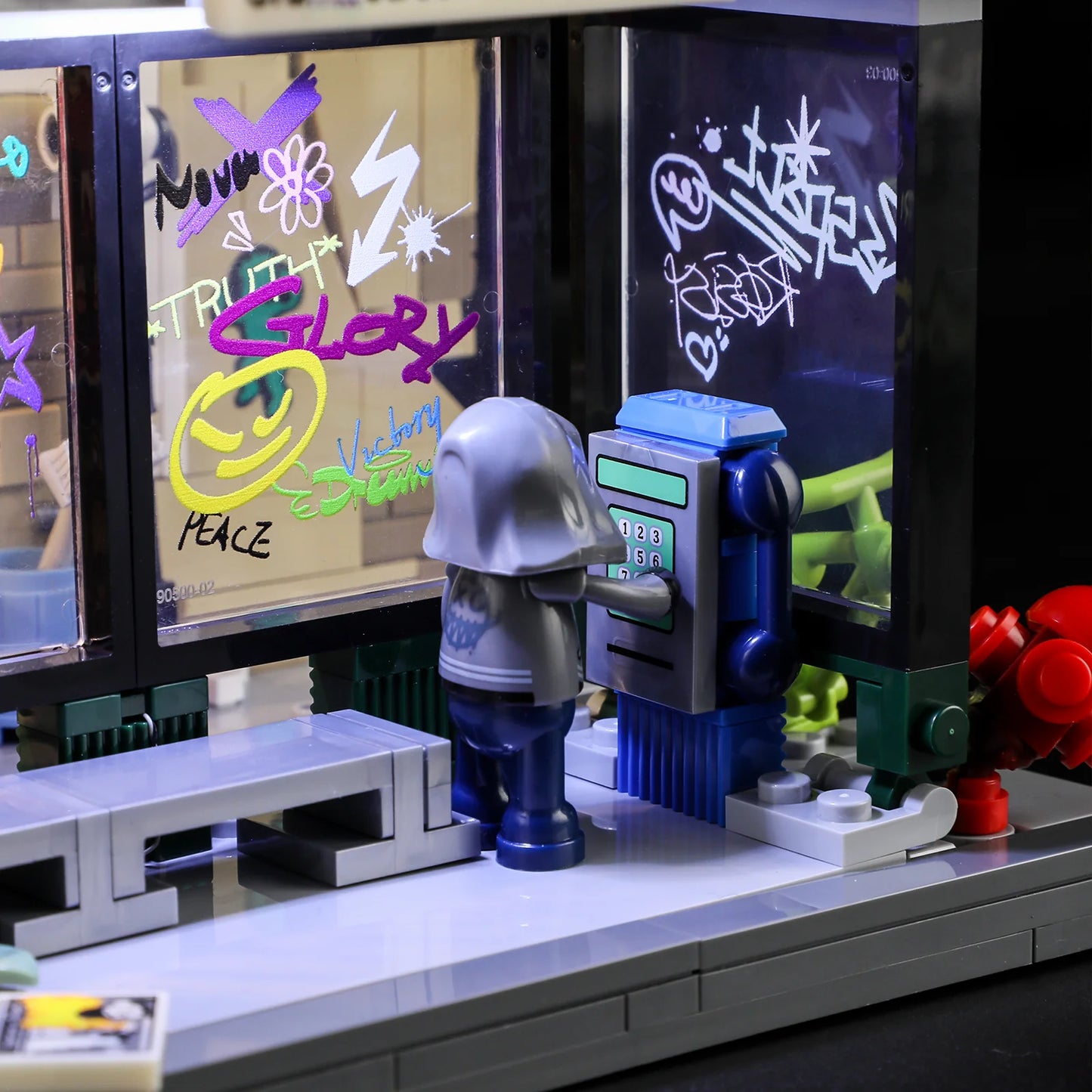 Lumibricks F9066 - Graffiti Bus Stop - Graffiti-Bushaltestelle