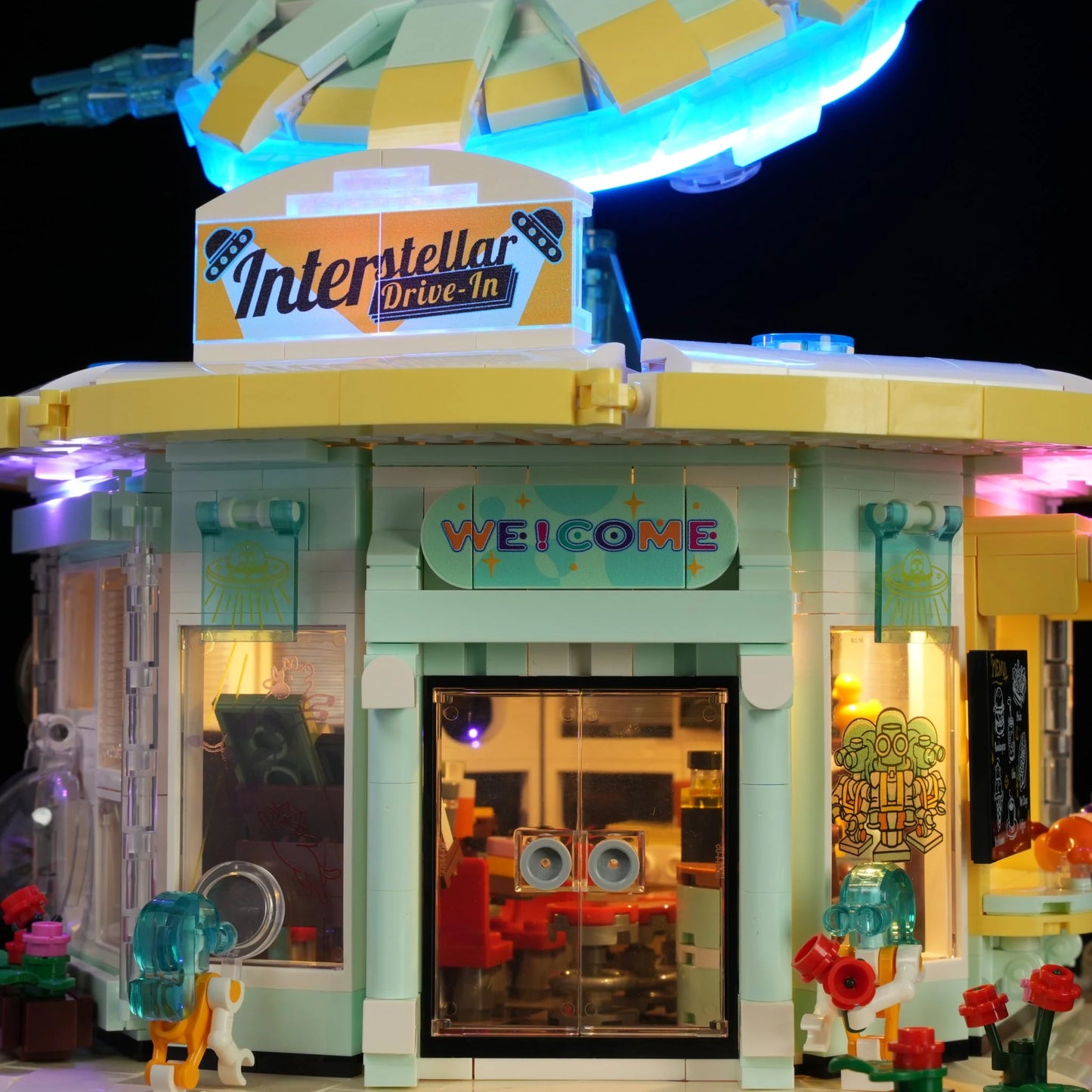 Lumibricks L9104 - Interstellar Drive-In - Interstellares Drive-In