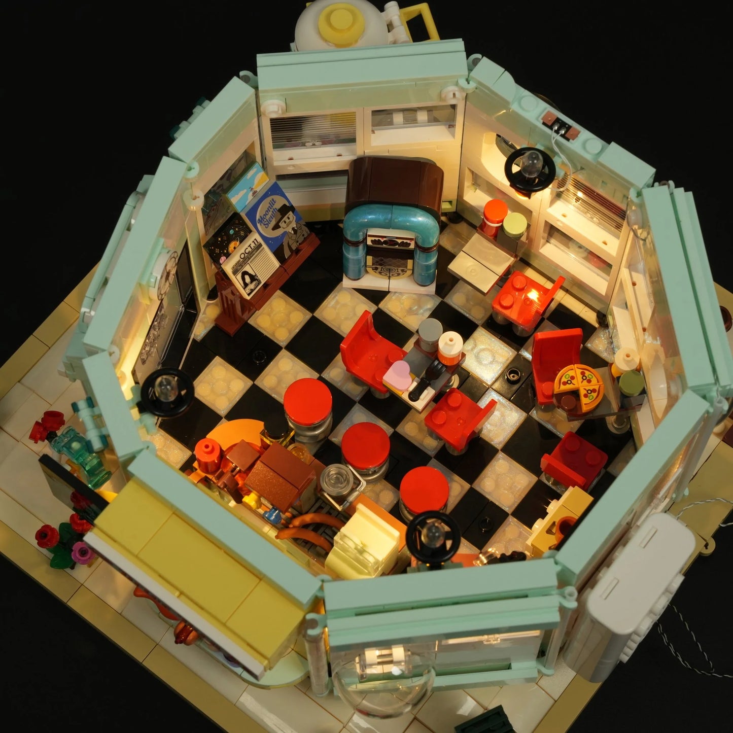 Lumibricks L9104 - Interstellar Drive-In - Interstellares Drive-In
