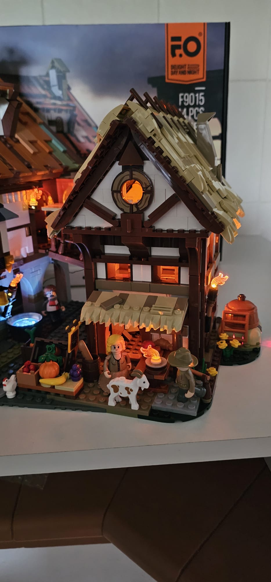 Lumibricks F9015 - Medieval Market - Mittelalterlicher Markt -USED-
